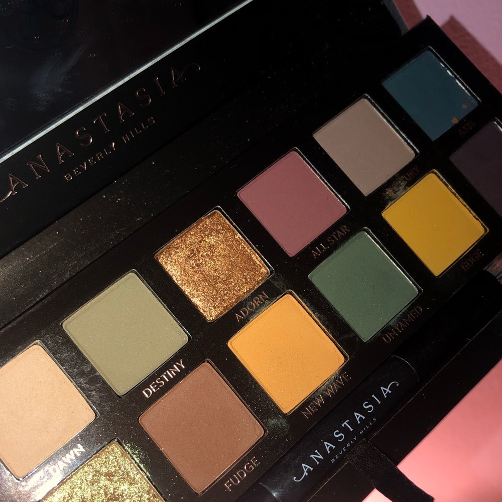 Authentic Anastasia Beverly hills eyeshadow